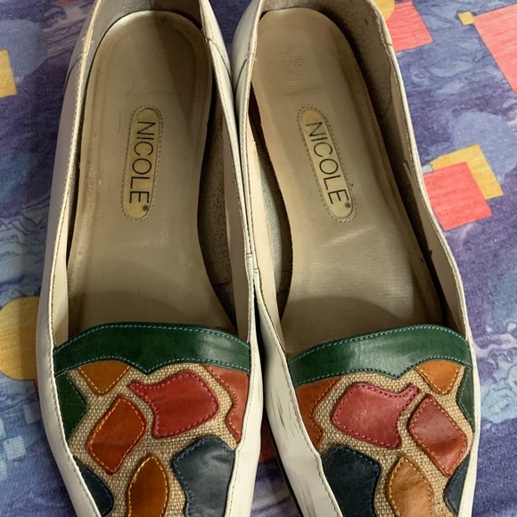 LAST CHANCE Vintage 80s Abstract Patterned Flats - Picture 4 of 6